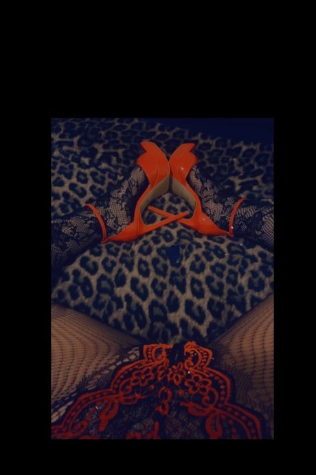 Autumn Rainey model nacktheit archiv