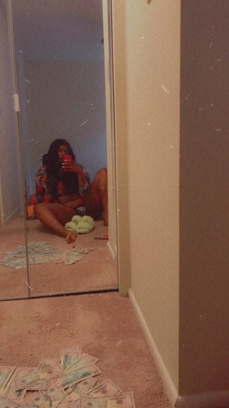 Nikki Waves exklusive nackt fotos