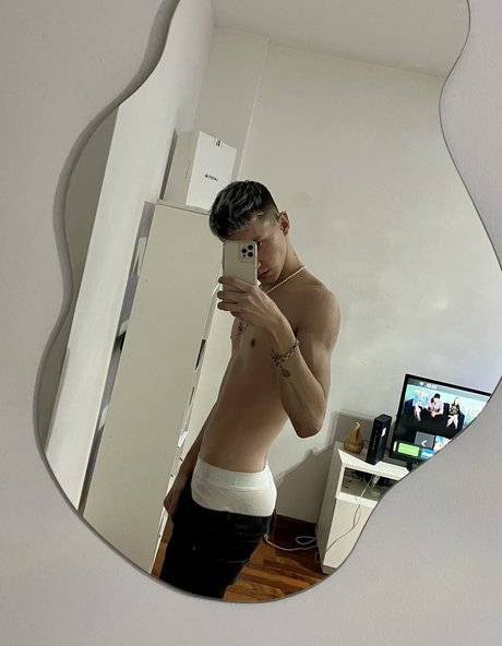 NICO VOUTRINAS pornostar nette bild