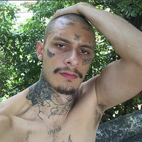 Johitan papi pornostar bild