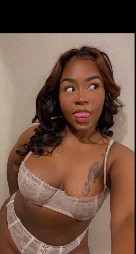 Airis Numoni porno perfekte galerie