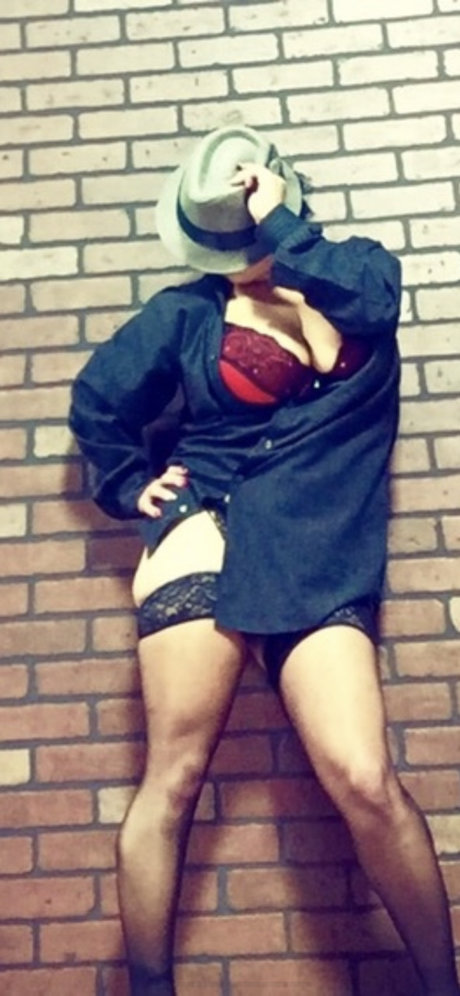 Alexia Knight model top fotos