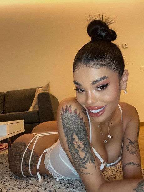 Naughty_ exklusive nacktheit bild