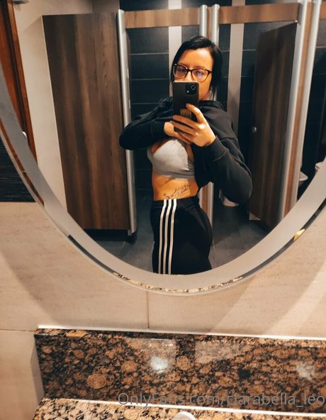 clarabella leo kunst nackt bild