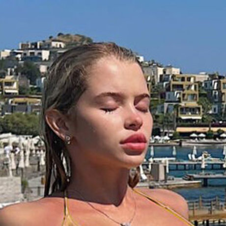 Alla Bruletova model beste bilder