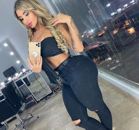 Lis Valderrama sexy akt bilder