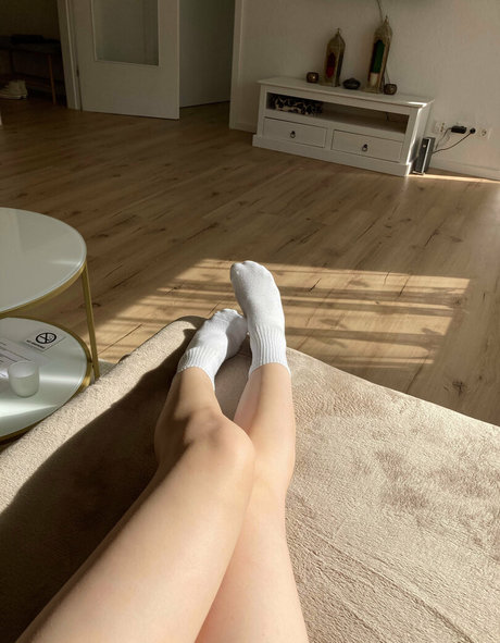 moon less schauspielerin nackt archiv