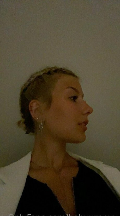 babyyzoeyy erotische pornografische archiv