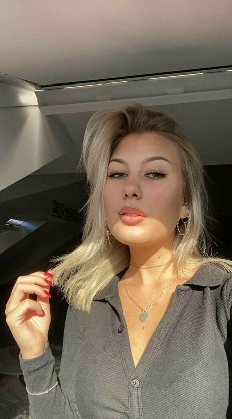 babyyzoeyy schauspielerin kostenlose fotos