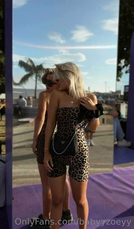 babyyzoeyy schauspielerin nacktheit bilder