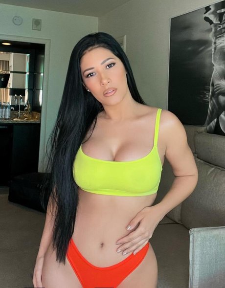 rothaarige gesichtsbehandlung onlyfans kunst nackte bild