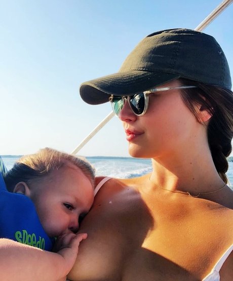 Kaylee DeFer pornographische galerien