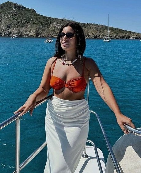 Debora Tanzo pornostar hübsche bilder