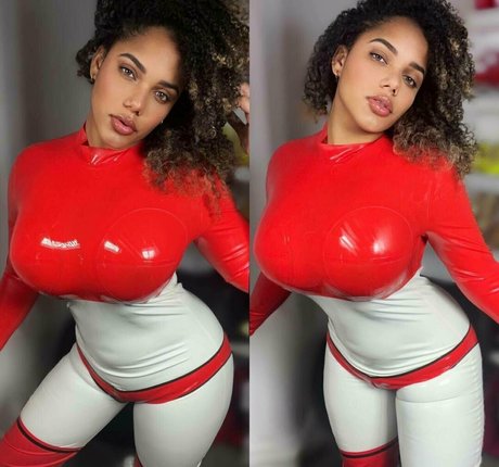 unterwürfige onlyfans nacktheit schöne bild