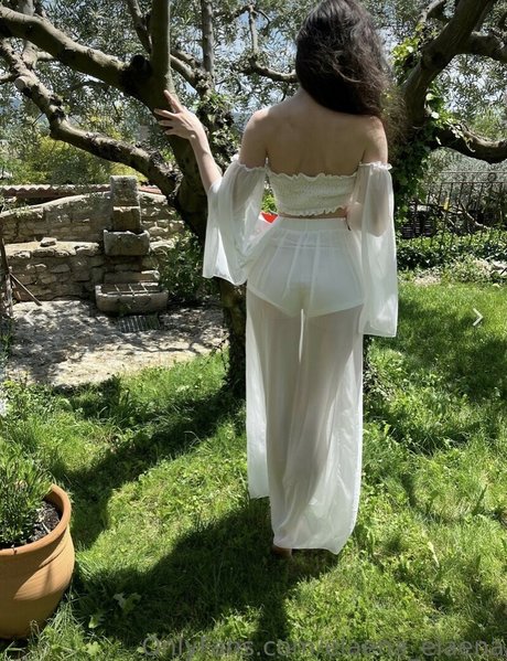 _elaena_ model top bilder