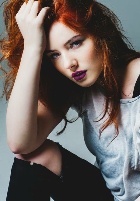 Ash Millman top nacktheit foto