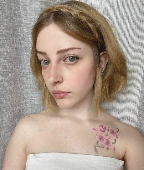 Agnese Innocente pornostar nackt galerien