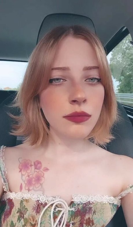 Agnese Innocente schöne foto