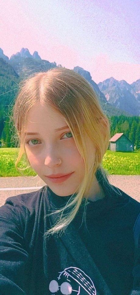 Agnese Innocente hd top fotos