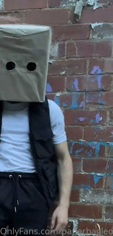 paperbagfree xxx top fotos