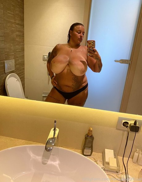 haarige asiatische onlyfans top kunst foto