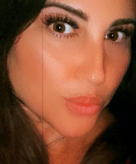 denia pettessen hübsche xxx galerie