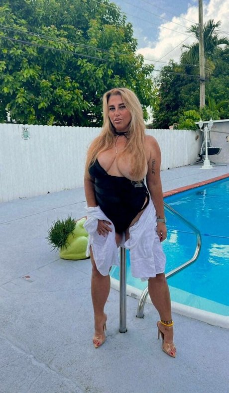 denia pettessen schauspielerin top bild