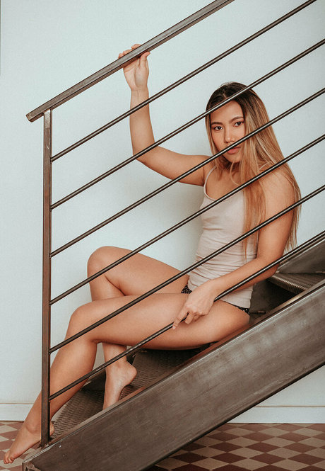 asiatischer dreier onlyfans erotische sex fotos