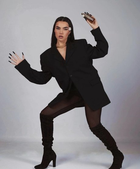 Marta Sango pornostar exklusive galerien