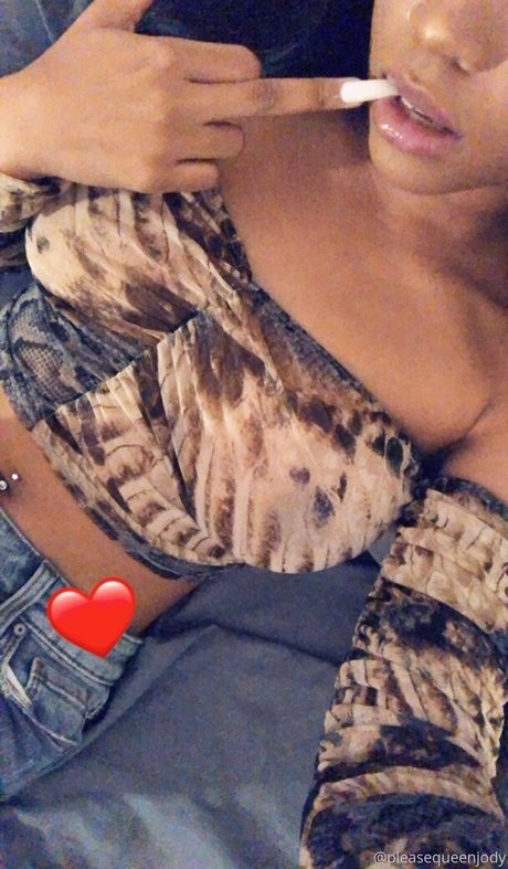 officiallyariaa freie top foto