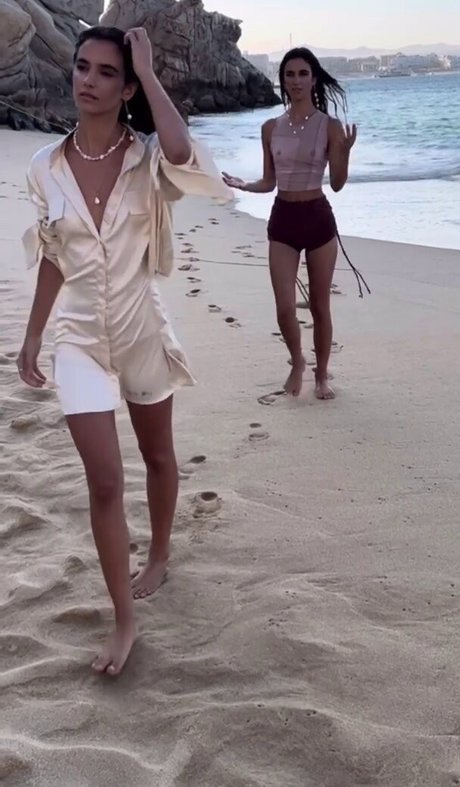 Elisha and Renee Herbert hübsche sex bilder