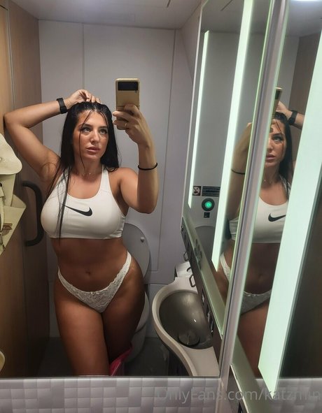 katzmin nackt pornographische fotos