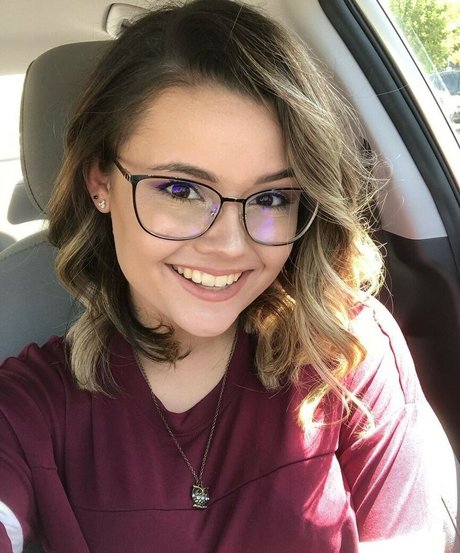 Mally Mouse model nackten bild