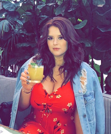 TheBrookelyn model schöne bild