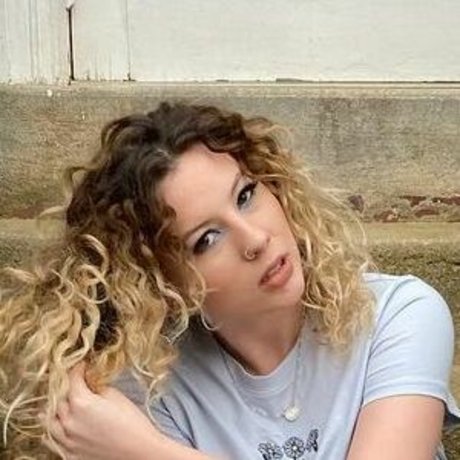 Kendi Ken ASMR sexy kunst galerie