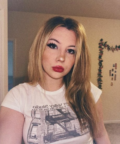 Kendi Ken ASMR sexy nackten bilder