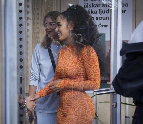 Jorja Smith kostenlose akt fotos