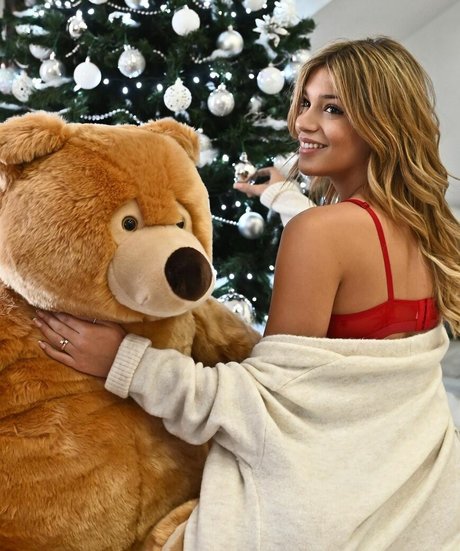 Alice De Bortoli schöne freie bilder