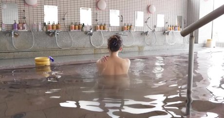 oma onlyfans kunst heiße bild