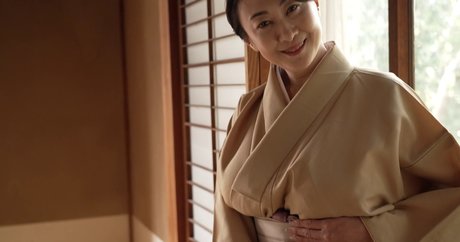 Yuuka Sawachi schauspielerin heiße bilder