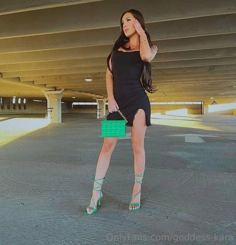 goddess kara perfekte erotische bild