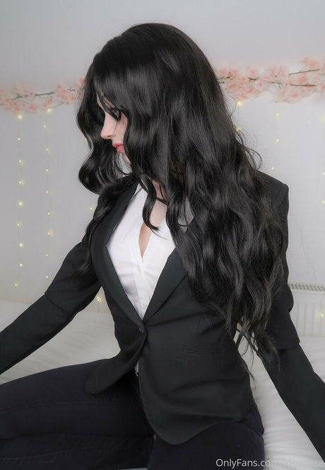 louvrissa schauspielerin sex bilder