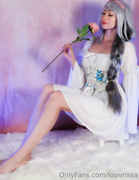 louvrissa xxx hübsche bild