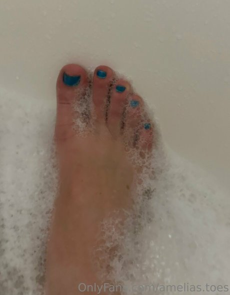 amelia blake sexy bild