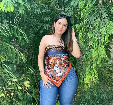 18 teen onlyfans kostenlose schöne bild