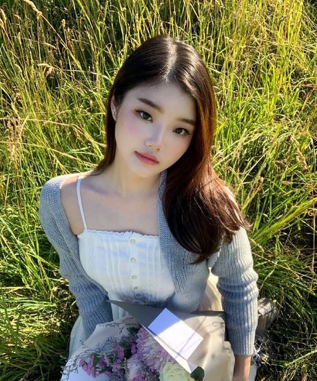 Annxhy kostenlose nacktheit bild