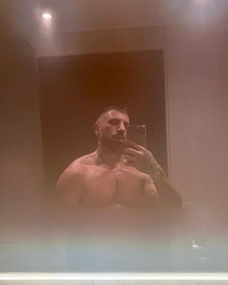 Novakkk model exklusive galerien