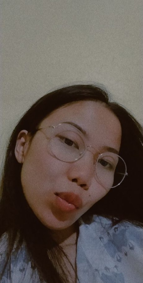 Asian Student Mia model pornografische bilder