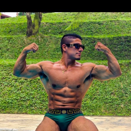 Muscled Latino_ freie pornographische bilder