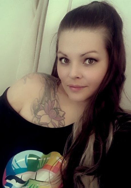 Alina Persuasion hübsche pornostar galerie